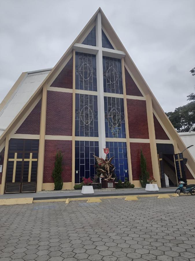 Apto Com Garagem E Wi-Fi A 4 Minutos Da Cancao Nova Cachoeira Paulista Luaran gambar
