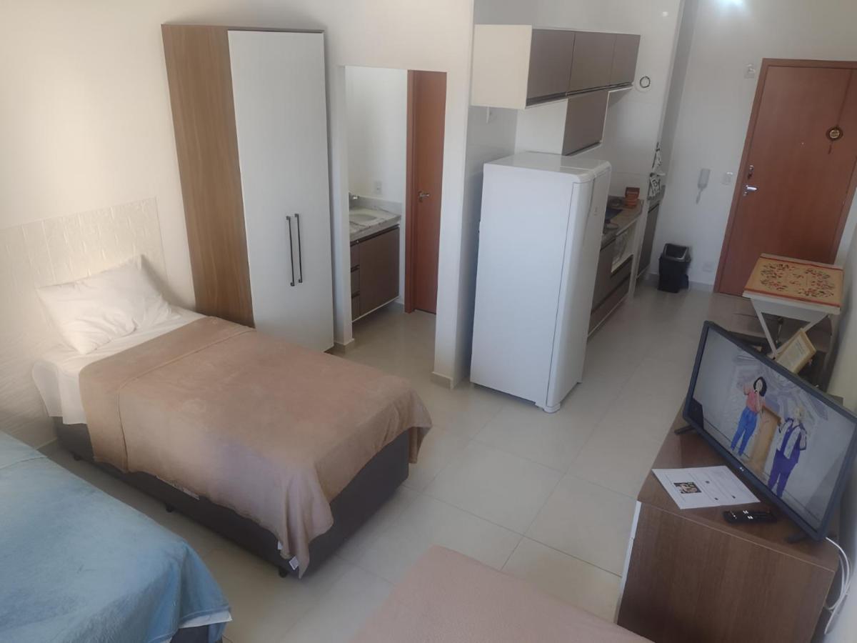 Apto Com Garagem E Wi-Fi A 4 Minutos Da Cancao Nova Cachoeira Paulista Luaran gambar